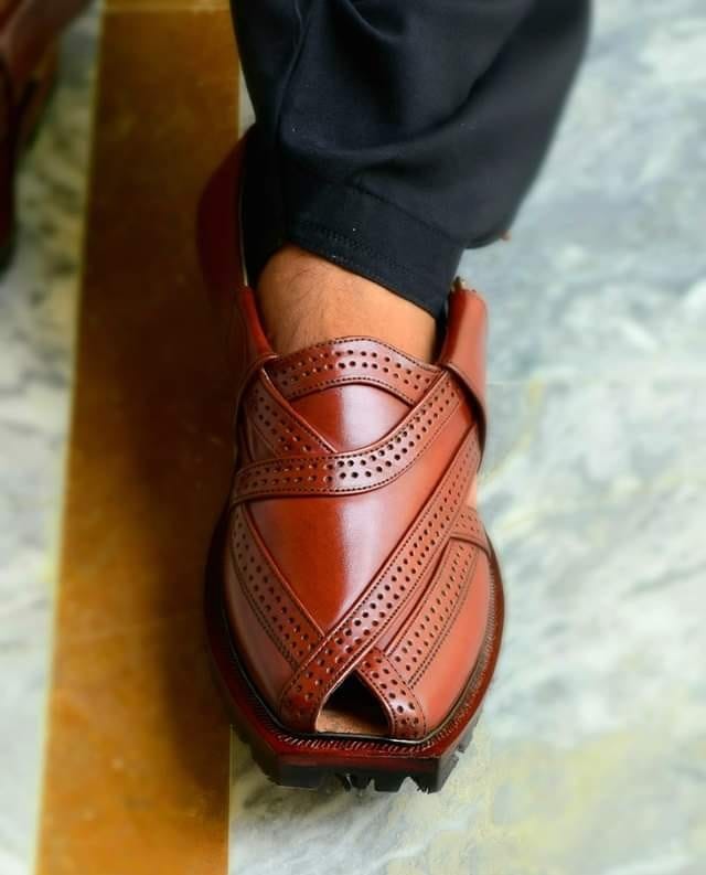 StepIn ® N175 Mustard punch design